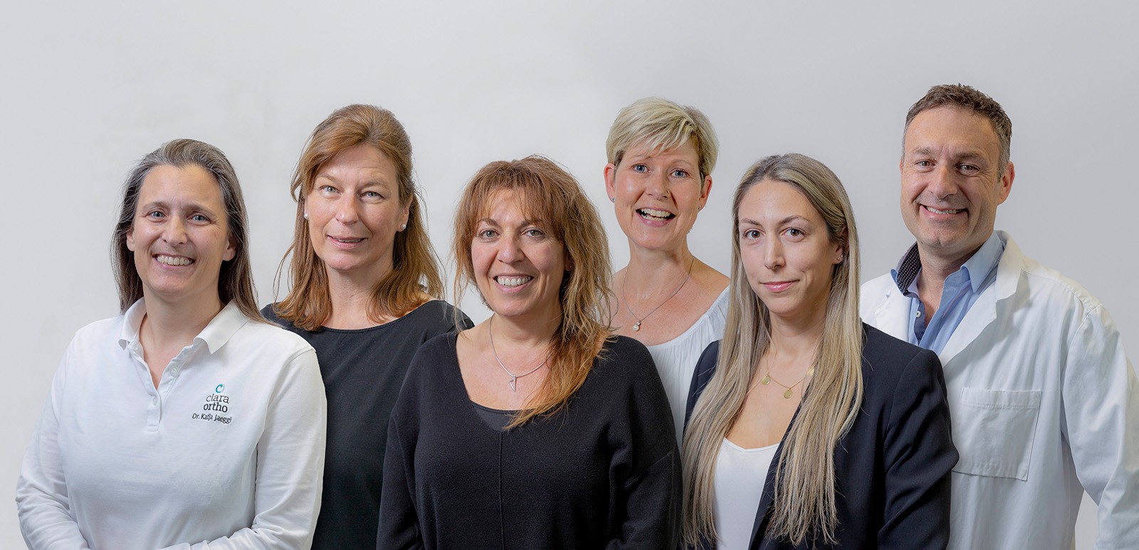 Gruppenfoto des Teams von Athlon Orthopedics in Basel